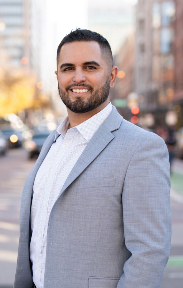 Loan Officer Jonathan Valenzuela